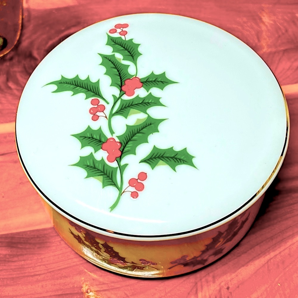Vintage Japanese Porcelain Christmas Trinket Dish Candy Dish with Lid Holly Leaf